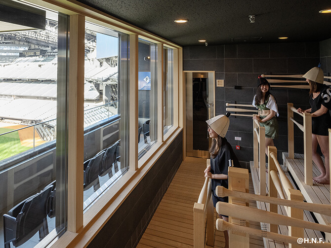 TOWER11 3階には温浴・サウナもありアクティビティの一つとしてご利用可能です。※北海道ボールパークFビレッジの公式サイトから事前予約が必要です。